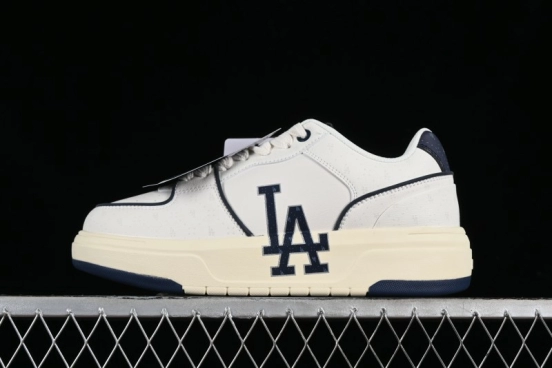 MLB Chunky Liner Basic New York Yankees Thick Sole Casual Sneakers with 6cm Height Increase - 3ASXCBO3N07NYD