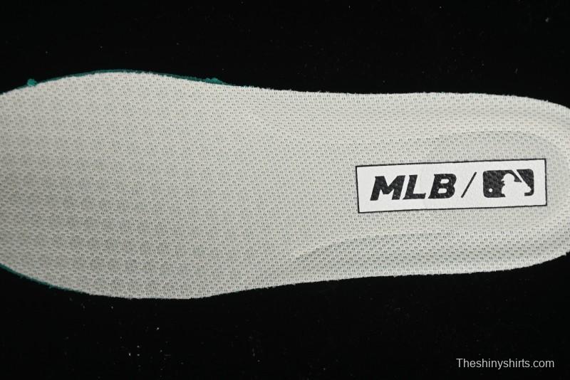 MLB Chunky Classic Base New York Yankees Lightweight Platform Casual Sneakers - 3ASXBMN4N50BKS