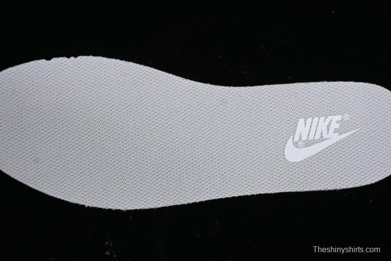 Nike Dunk Low SB Casual Sneakers with Deconstructed Laces and Ribbon Bow Design - DH9765-102