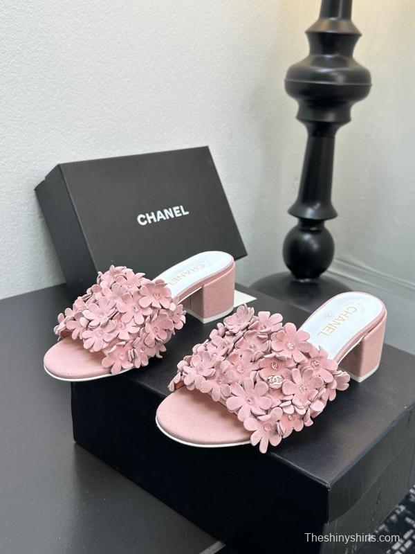 2025/Women Chanel Pink Suede Floral Embellished Block Heel Sandals LY00360(F)