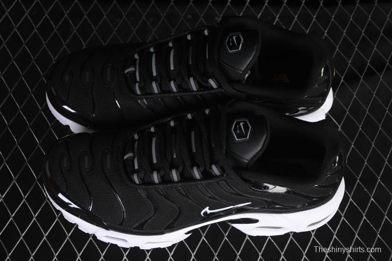 Nike Air Max Plus Retro Running Shoes with Air Cushion Technology - DM2362-001